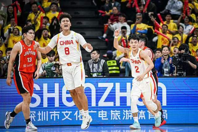 开云体育在线网址-晚上10点官宣！中国男篮公布21人名单：赵睿、徐杰领衔，周琦落选