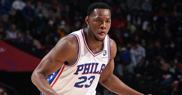 开云体育在线登入-Scotto：凯尔特人与中锋查尔斯-巴锡签下10天短合同